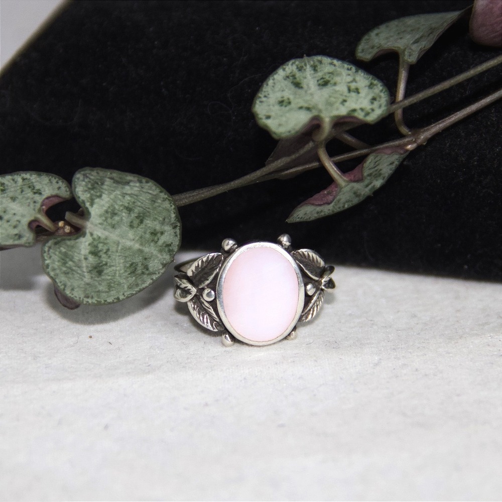 Vintage Sterling Silver Pink Mother of Pearl Leaf Ring Size 6 925 Botanical Boho